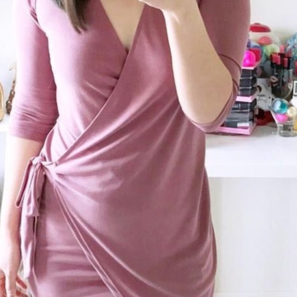 Boutique dress with built in choker.